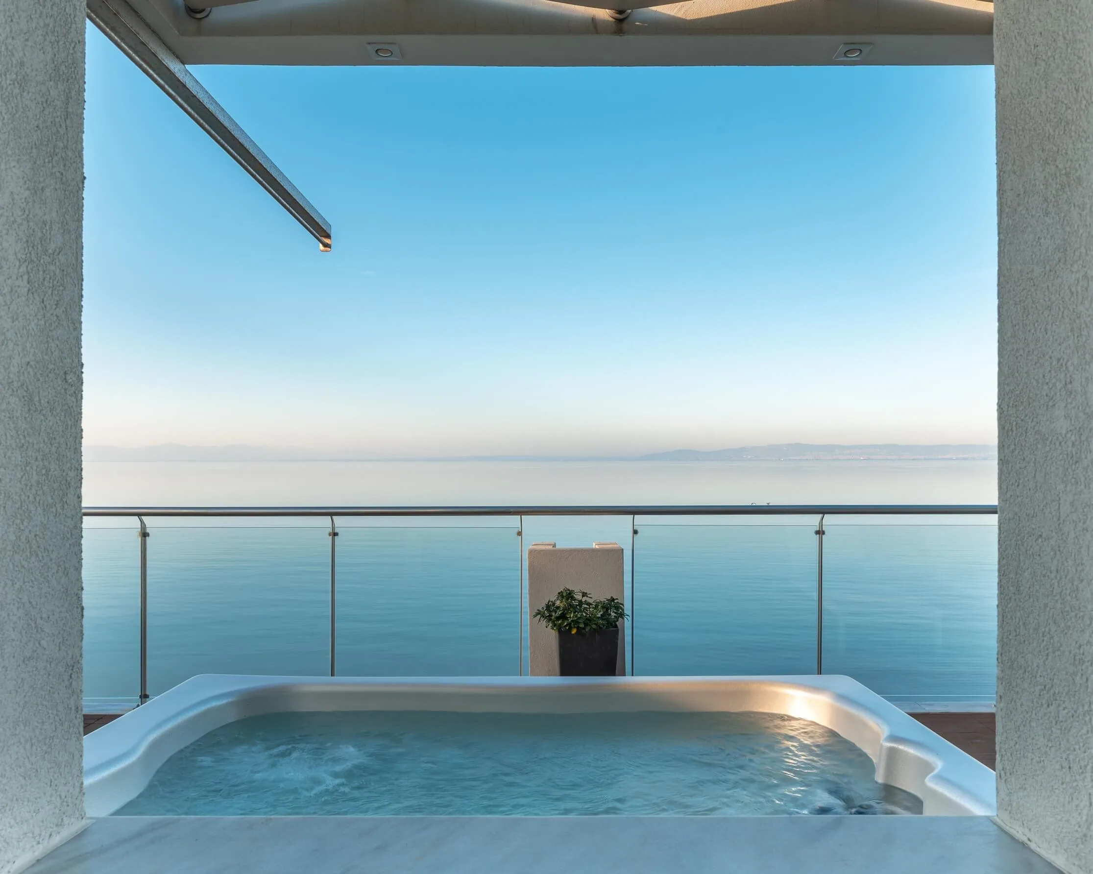 Seagull Coco-mat Suite balcony