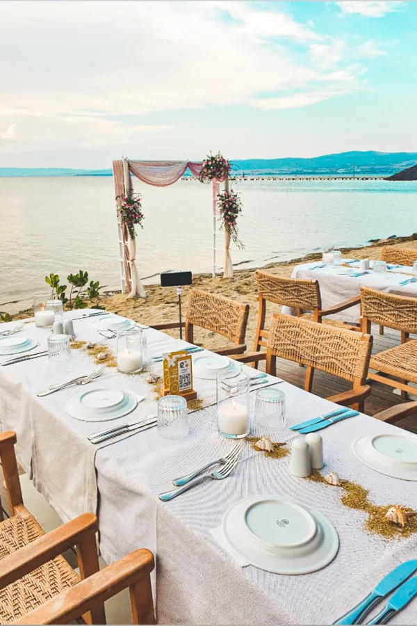 Outdoor event table
